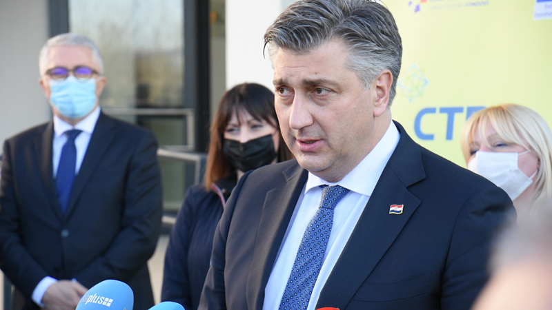 Građani neće ostati bez lijekova, nastavljaju se razgovori s predstavnicima veledrogerija